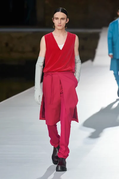 Look 61